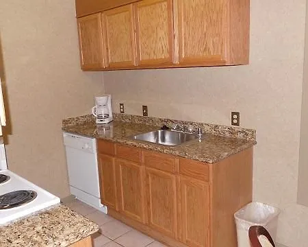 Emerald Suites At Cameron-2